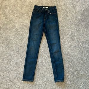 Never worn Levi's 721  high rise skinny jeans